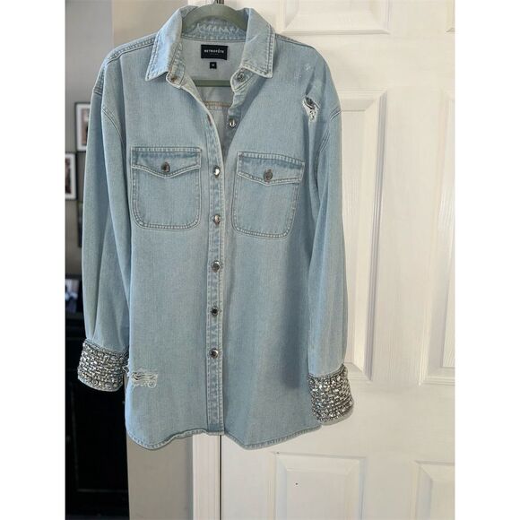 Retrofête Women's M Blue Denim Rhinestone Cuff Button-Up Shirt M - Picture 9 of 14
